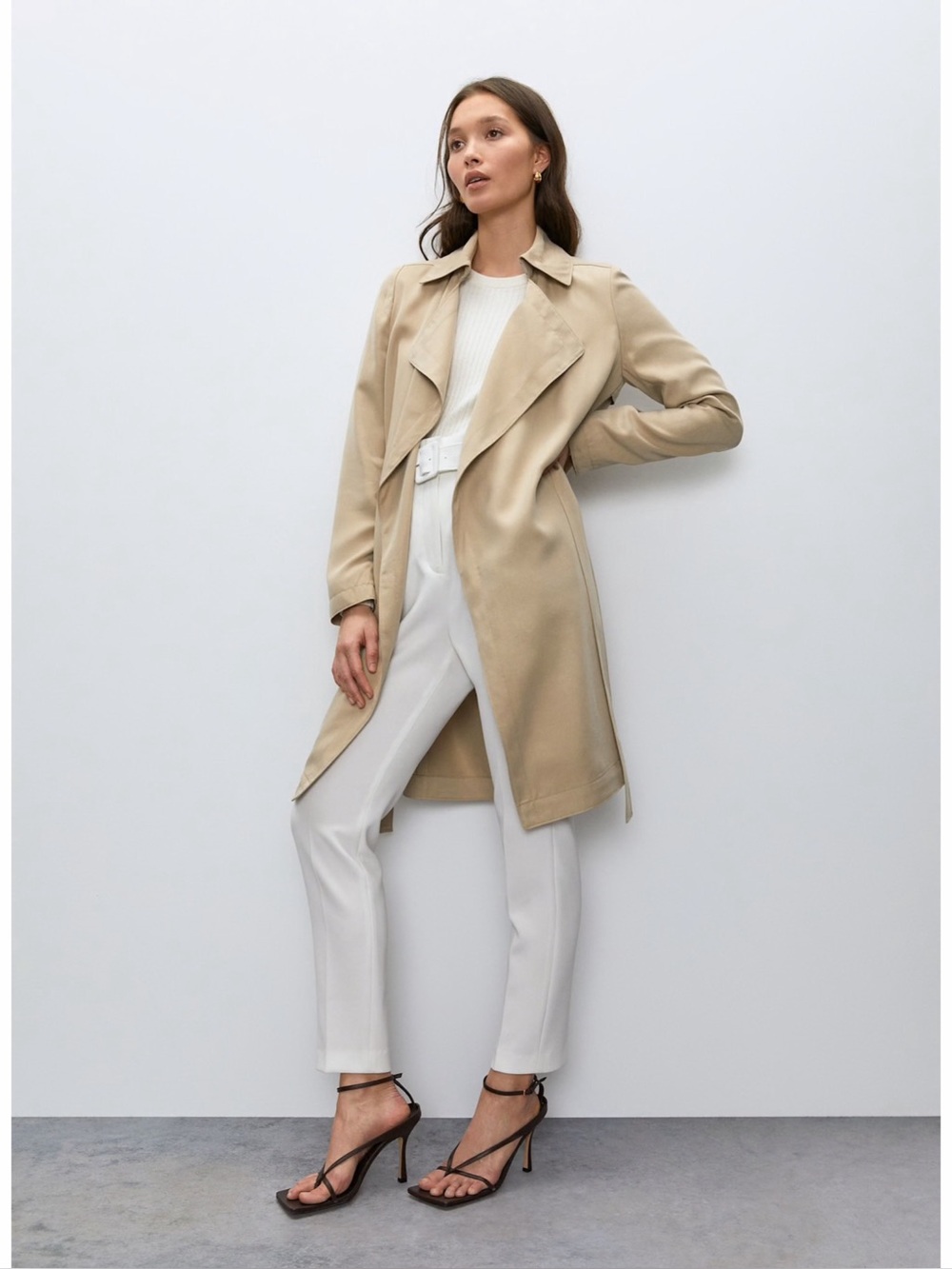 Aritzia Babaton Maximo Trench Size S Natural Tan Beige City Classic Contemporary